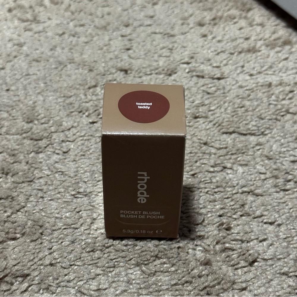 Rhode pocket blush